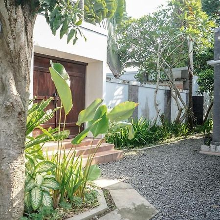Villa Dende Lombok Tanjungkarang Exterior photo
